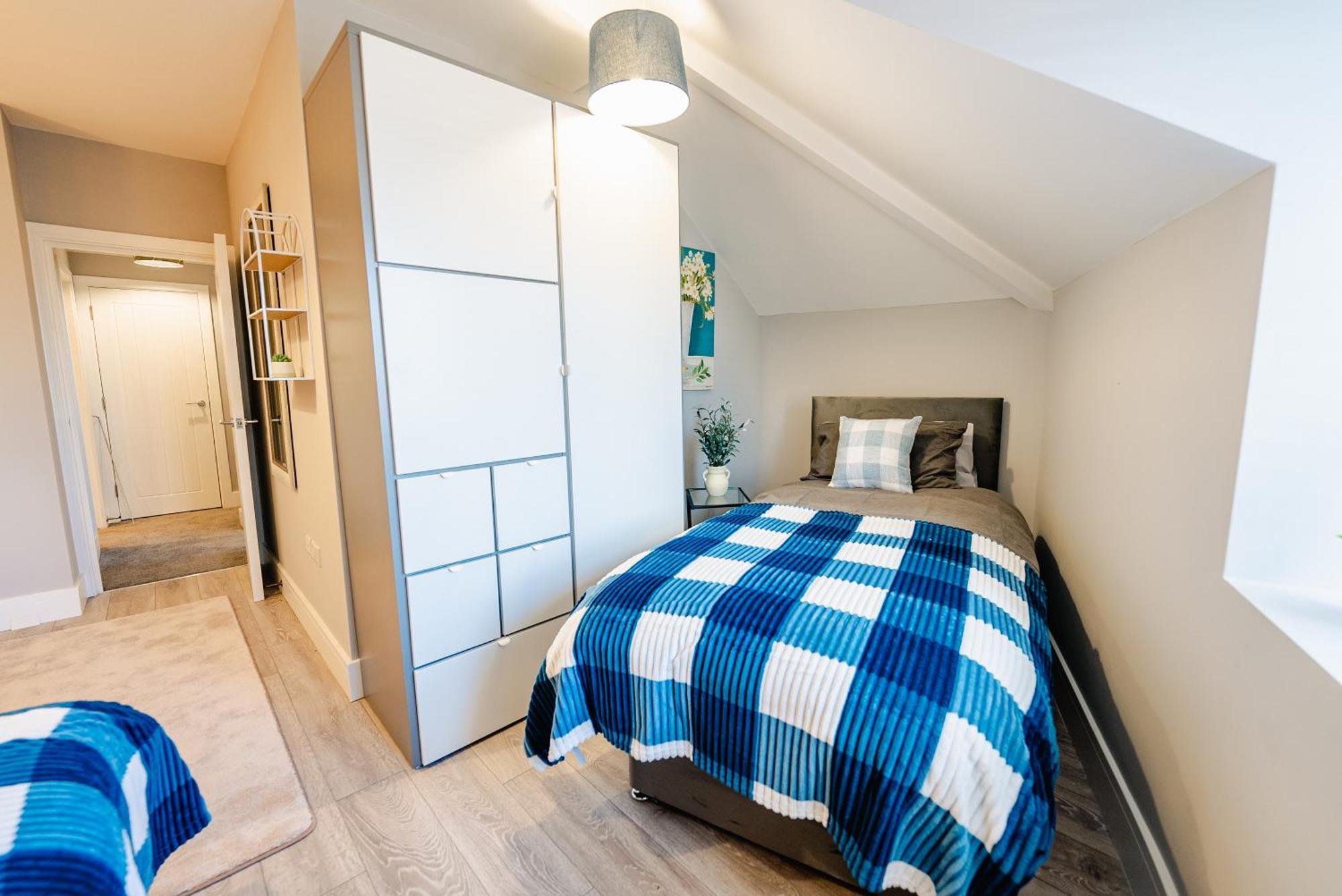 Luxury Spacious 2-Bed & High Ceiling カーディフ エクステリア 写真