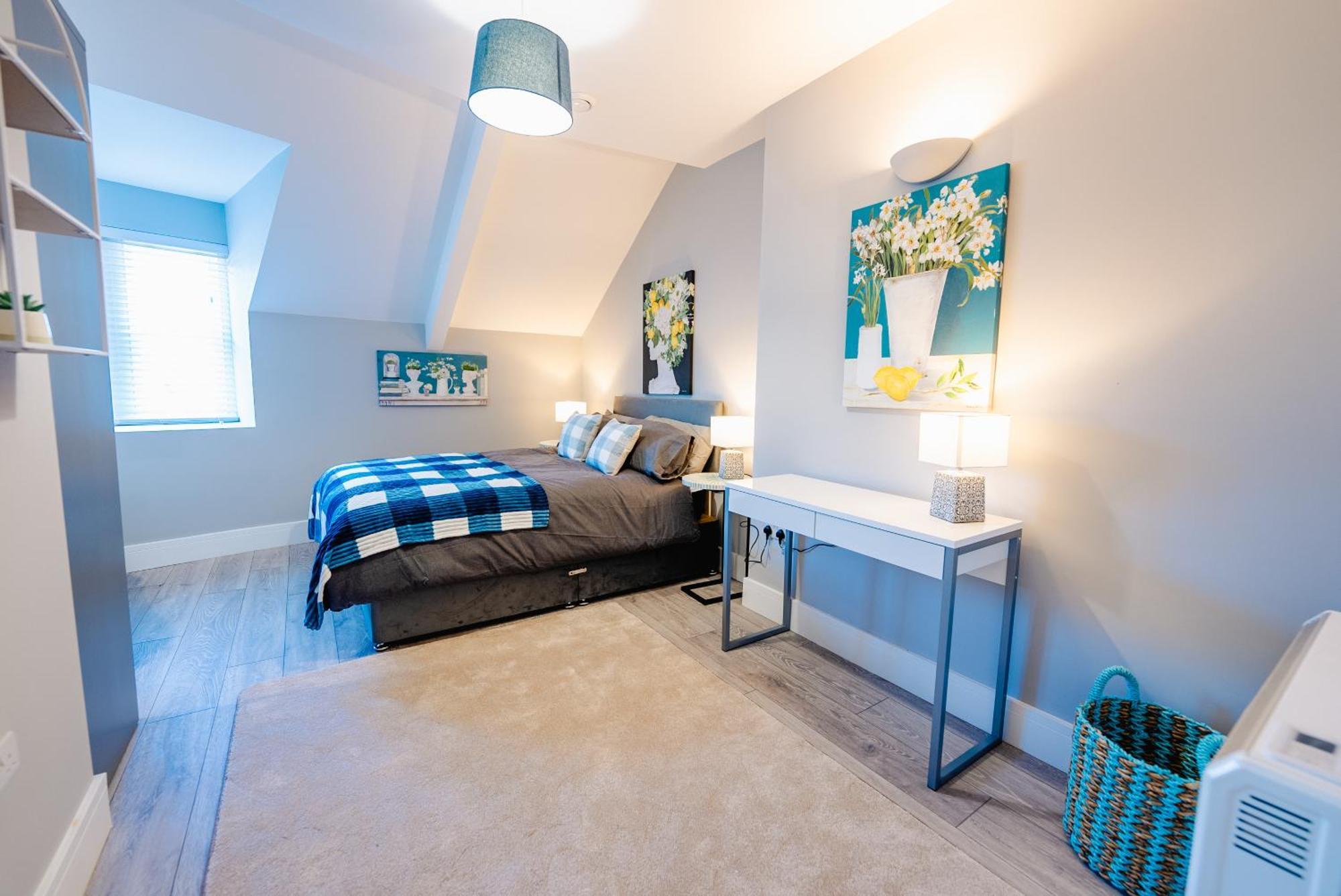 Luxury Spacious 2-Bed & High Ceiling カーディフ エクステリア 写真