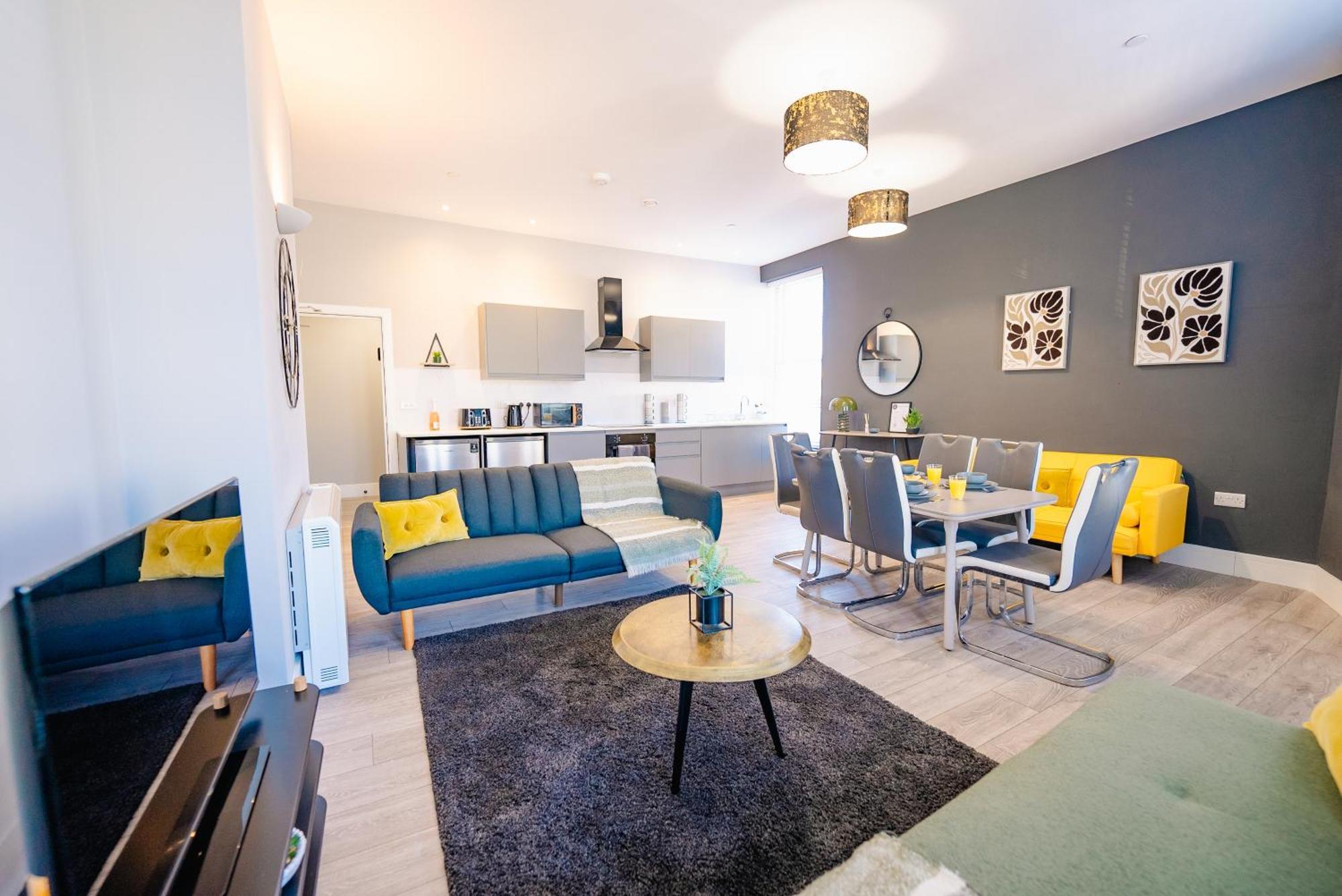 Luxury Spacious 2-Bed & High Ceiling カーディフ エクステリア 写真